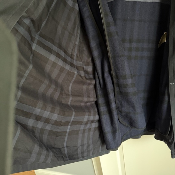 Burberry Navy 2 in 1  Trench Coat Size Large (42 USA, 52 European) - Picture 10 of 12